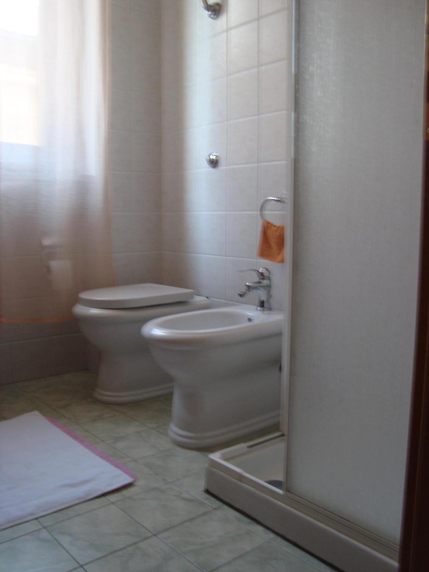 Residence Il Pino Saronno Luaran gambar
