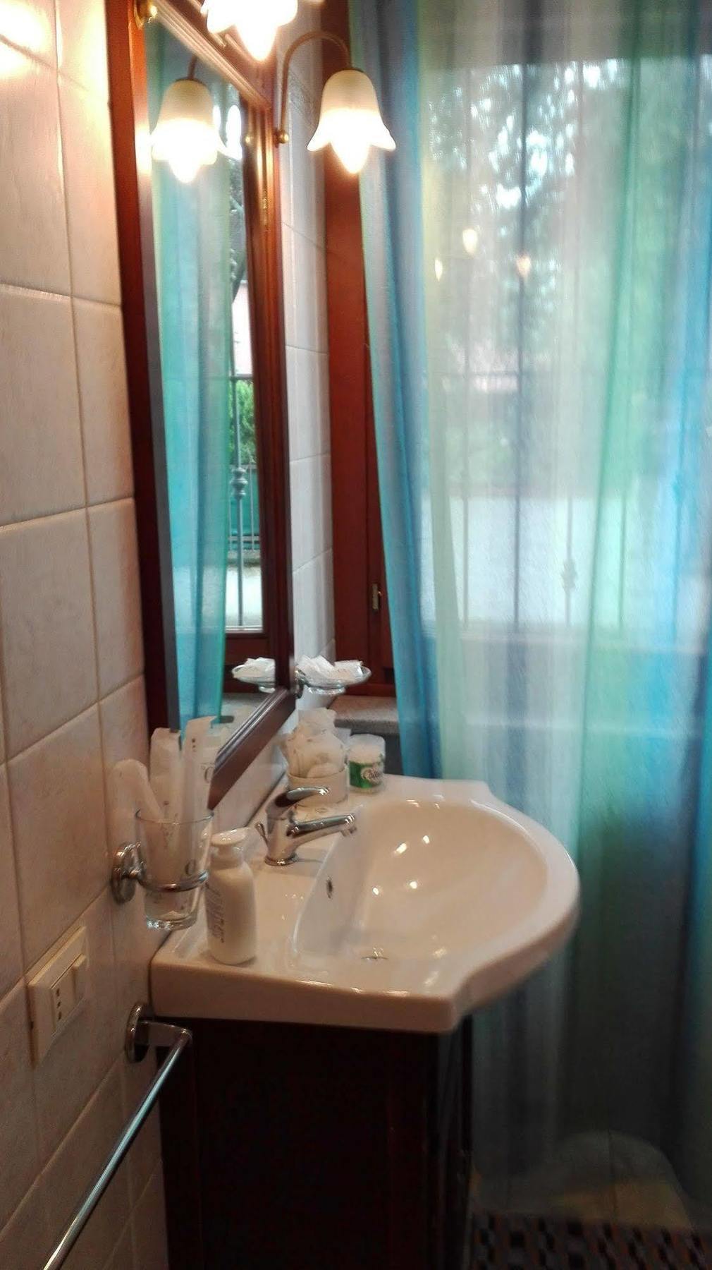 Residence Il Pino Saronno Luaran gambar